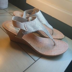 Thong sandals